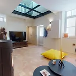 La Tour De *